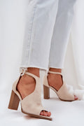 beige